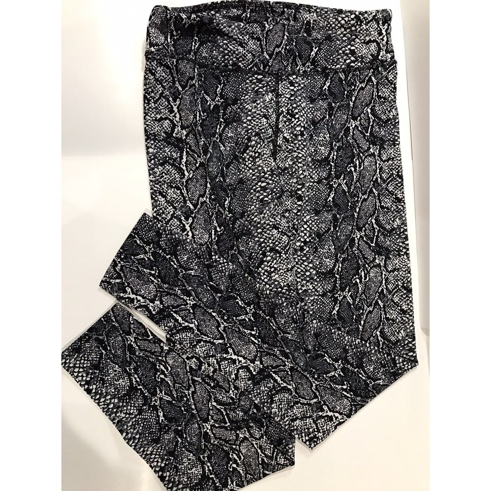 womens aq sports leggings size large color snake pattern‎ multi color